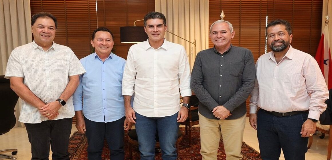 Chicão reúne com lideranças de Santarém