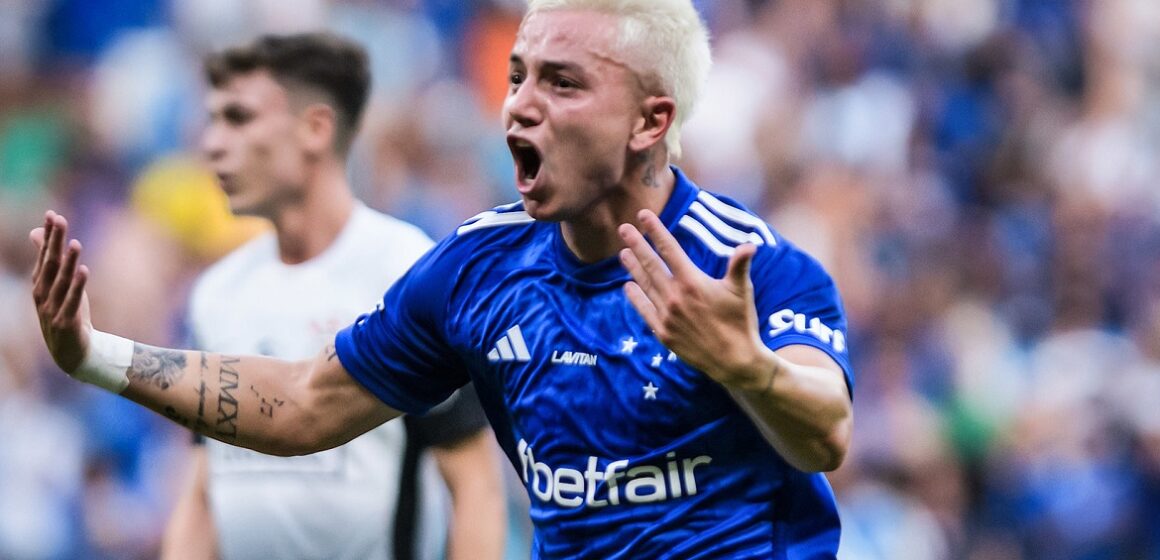 Cruzeiro goleia o Corinthians que segue na zona de rebaixamento da Série A