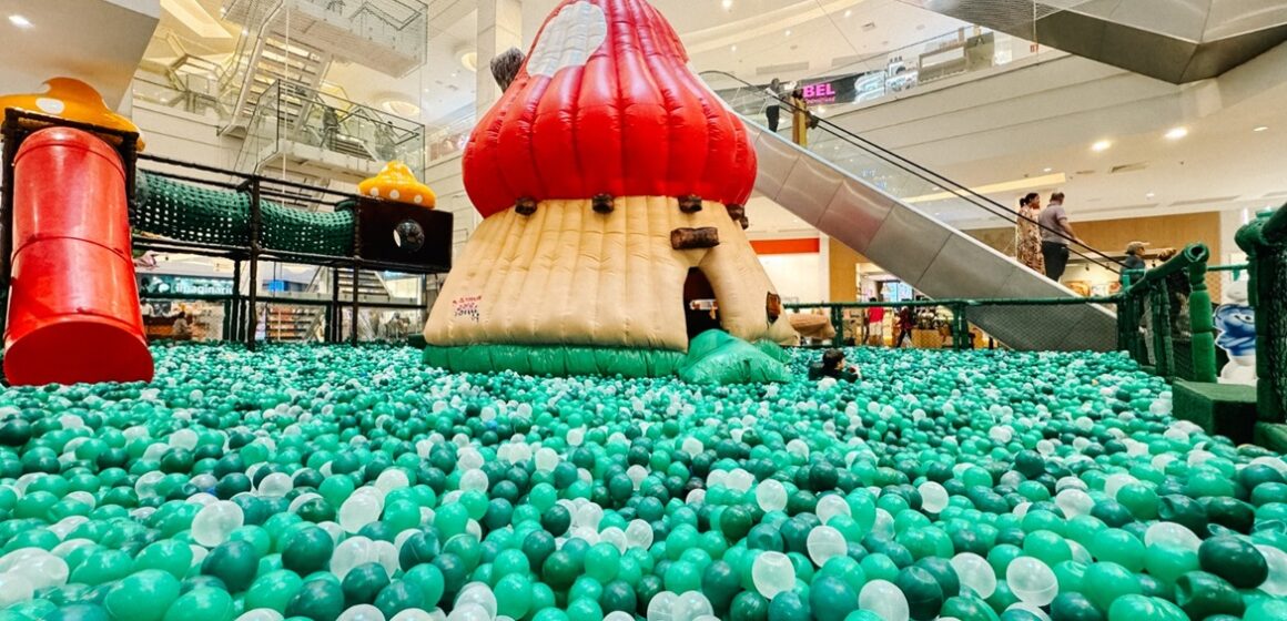 No Boulevard Shopping, ‘Vila dos Smurfs’ é diversão para as férias escolares