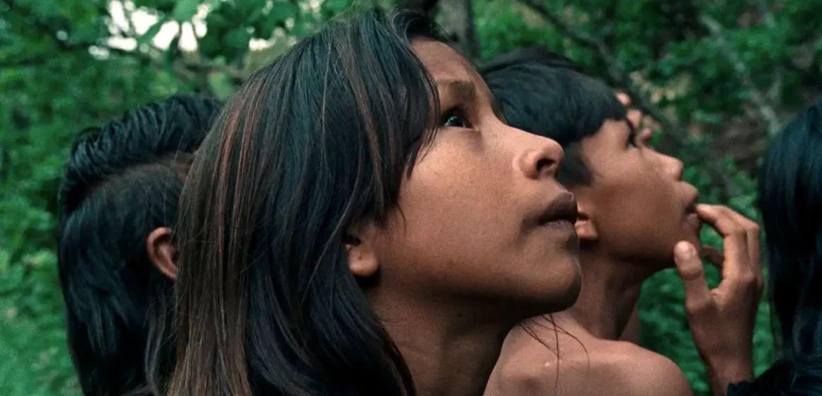 História de comunidade indígena premiada em Cannes chega aos cinemas