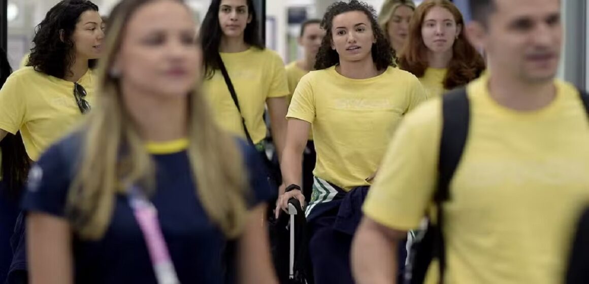 cob-al-2024.07.19-13317 Seleção feminina de vôlei chega em Paris