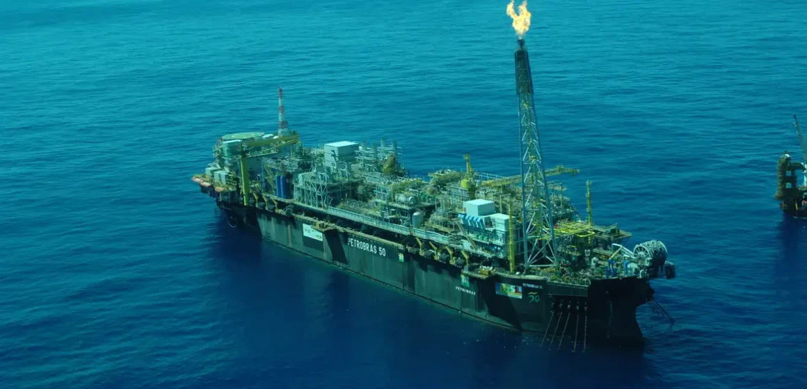 Produção nacional de petróleo cresce 3,9% em maio