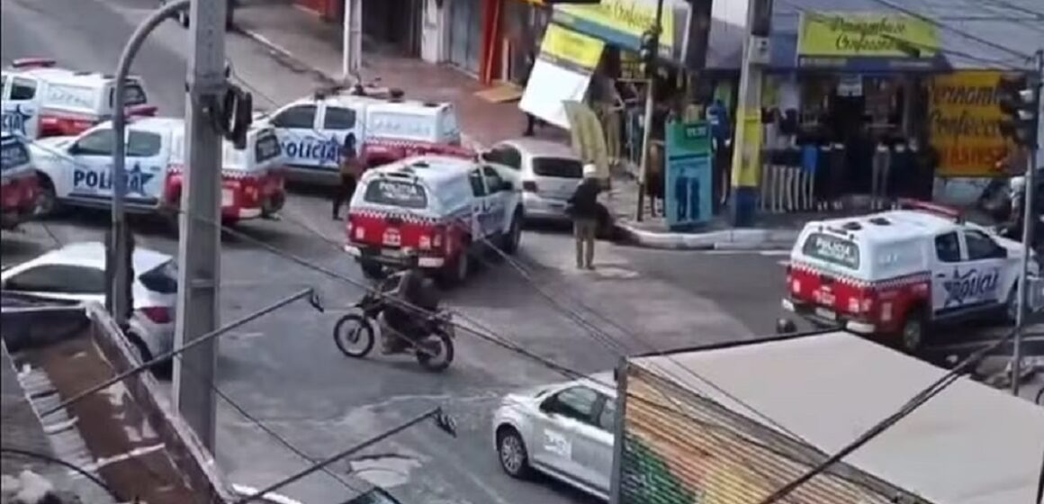 Em Belém, 9 pessoas são feitas reféns durante assalto a loja