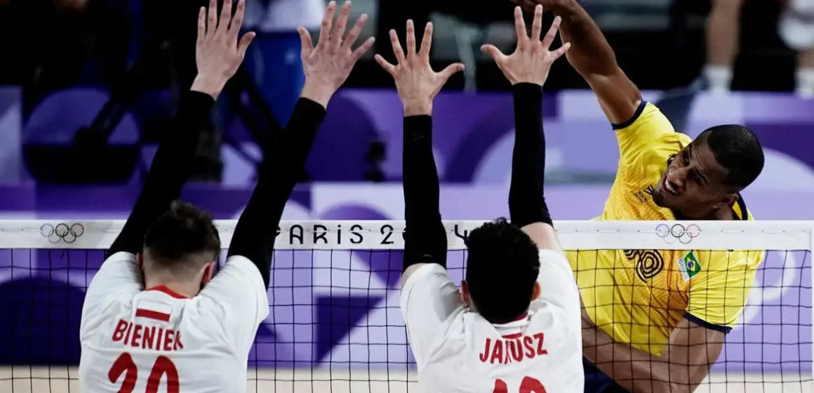 volei_masc_brasil_2_x_3_polonia_paris Vôlei: seleção masculina leva virada da Polônia, o 2º revés em Paris