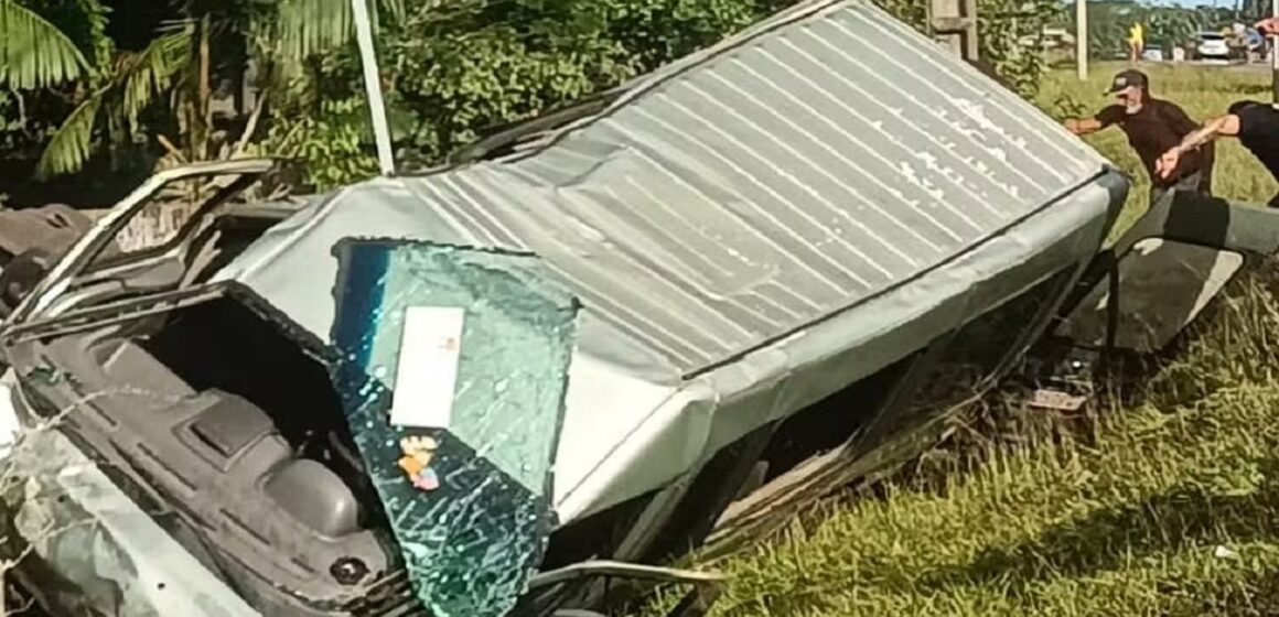 Uma pessoa morre em acidente entre van e carro de passeio na PA-391