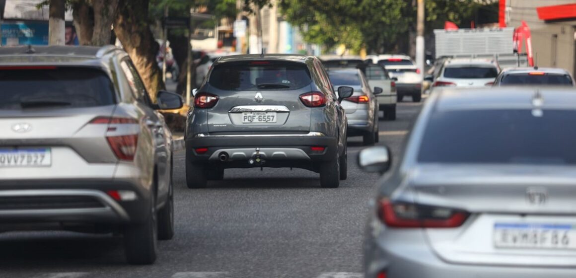 Donos de veículos, com finais de placas 49 a 69, têm até esta segunda (5) para pagar com descontos