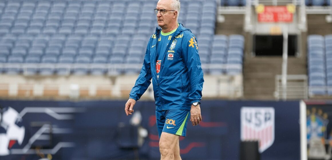Dorival Jr. fará convocação para Eliminatórias da Copa do Mundo nesta sexta