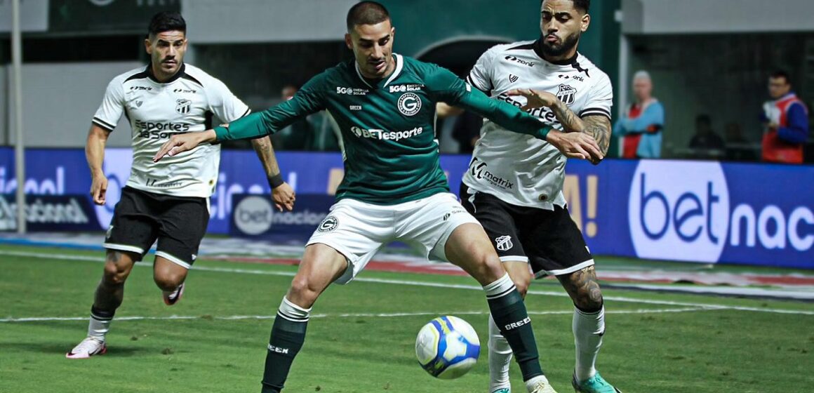 455189381_1056887035788552_503939816817178090_n Goiás vence o Ceará pela Série B com gols do goleiro