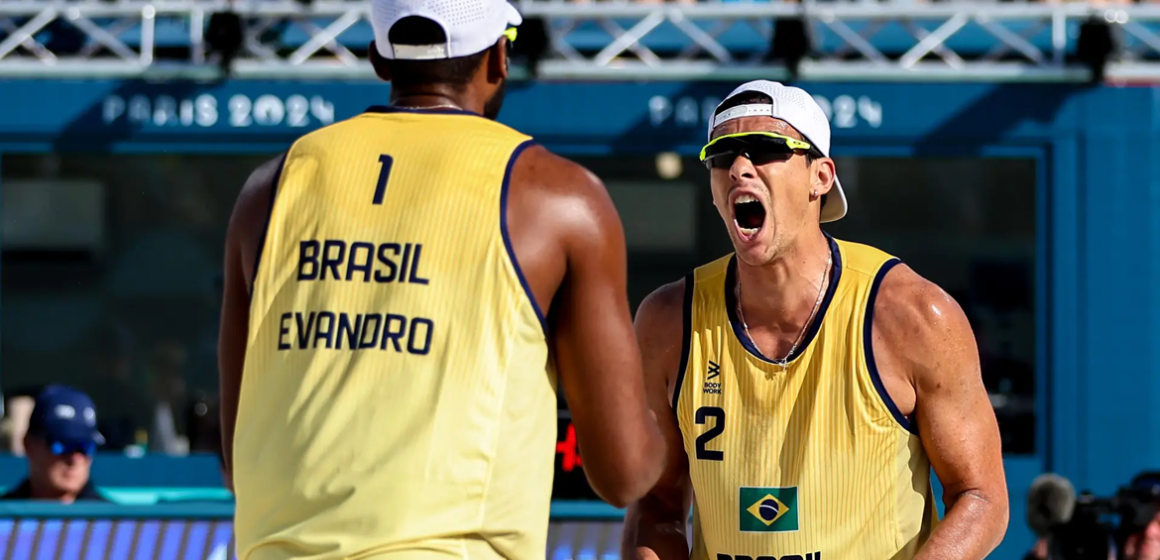Olimpíadas: Evandro e Arthur são eliminados no vôlei de praia