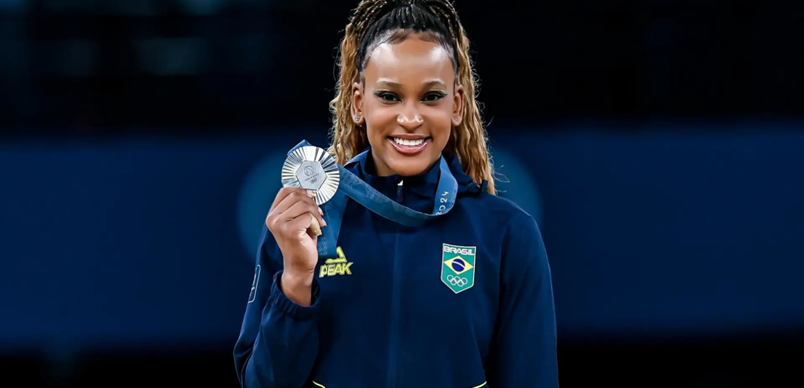 Rebeca Andrade conquista a prata na final do salto nos Jogos de Paris
