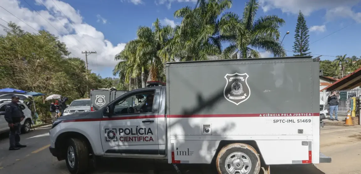 Acidente em Vinhedo: FAB inicia transporte das urnas funerárias de vítimas