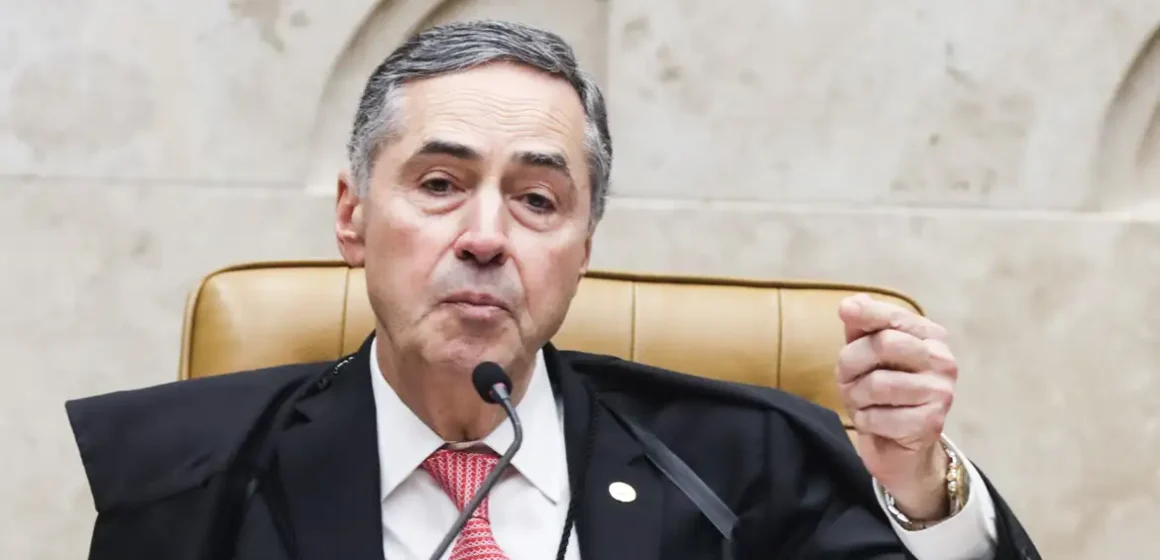 vac_abr0102246063 (1) Barroso nega impedimento de Moraes para investigar ex-assessor no TSE