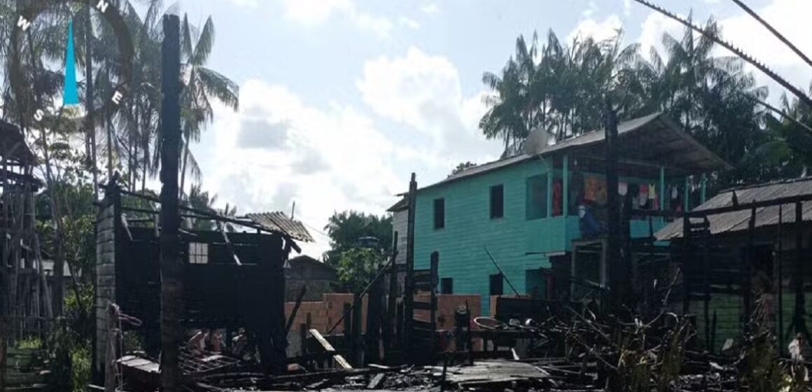 Incêndio destrói casa em Anajás