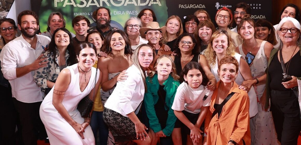 Dira Paes conta com a presença de artistas na estreia de seu filme ‘Pasárgada’