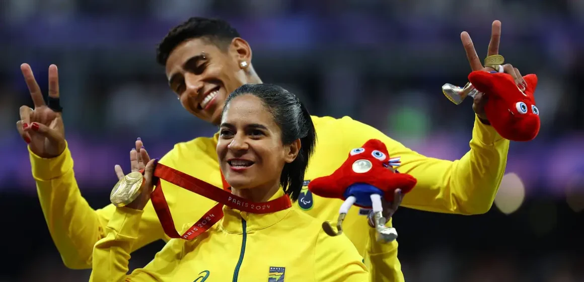 Jerusa Geber brilha nos 200 metros classe T11 para ficar com o ouro