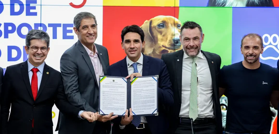 Governo anuncia novas regras para transporte aéreo de pets
