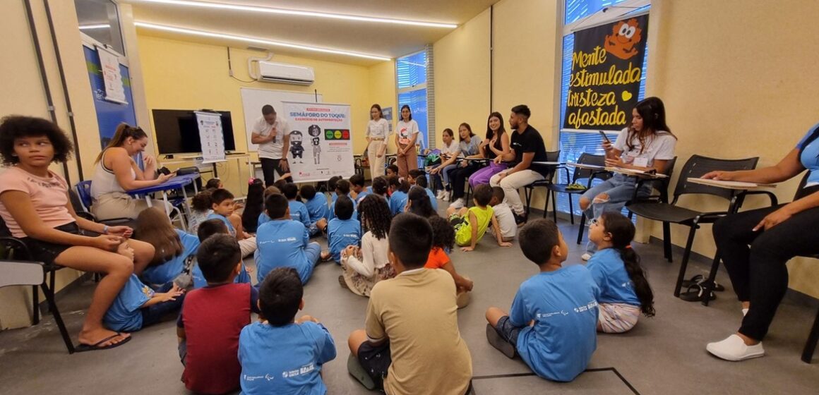 Futuro Brilhante promove dia especial com atividades e entrega de kits escolares