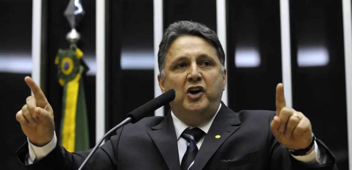 STJ mantém candidatura de Anthony Garotinho a vereador no Rio