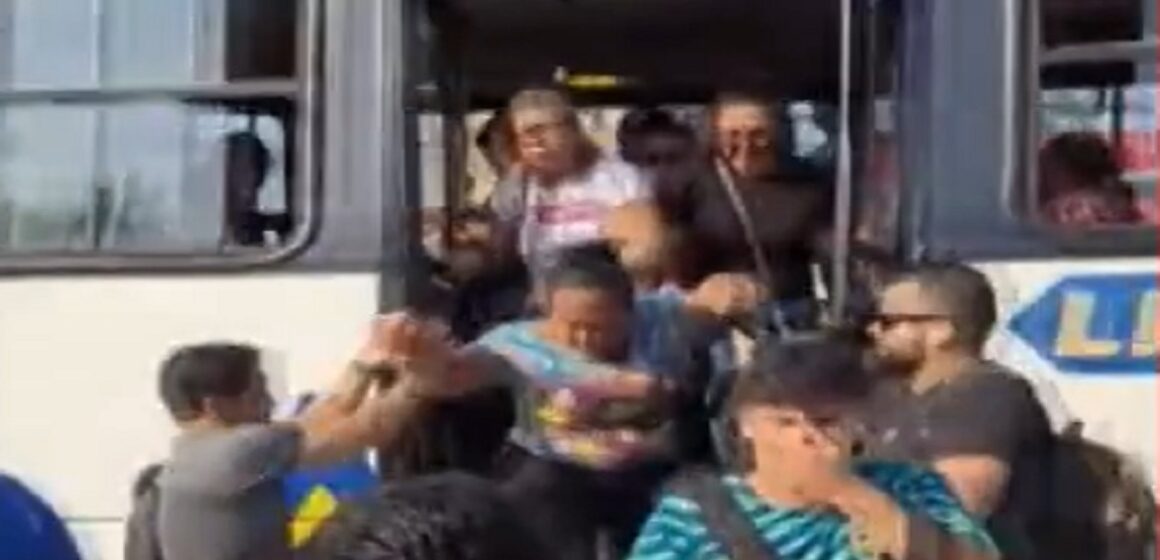 Briga, tumulto e spray de pimenta e tumulto são registrados em ônibus de Belém