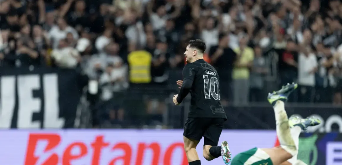 Corinthians vence clássico com o Palmeiras para se afastar do Z4