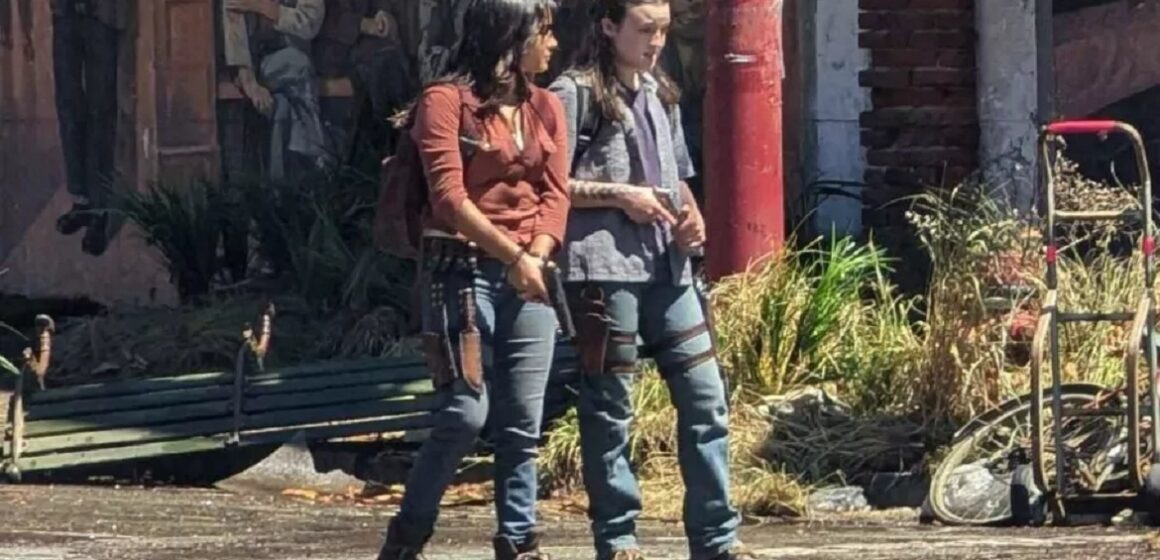 The-Last-of-Us-imagens-da-segunda-temporada-da-serie-mostram-Ellie-e-Dina-912x569 Segunda temporada de “The Last of Us” é confirmada para 2025