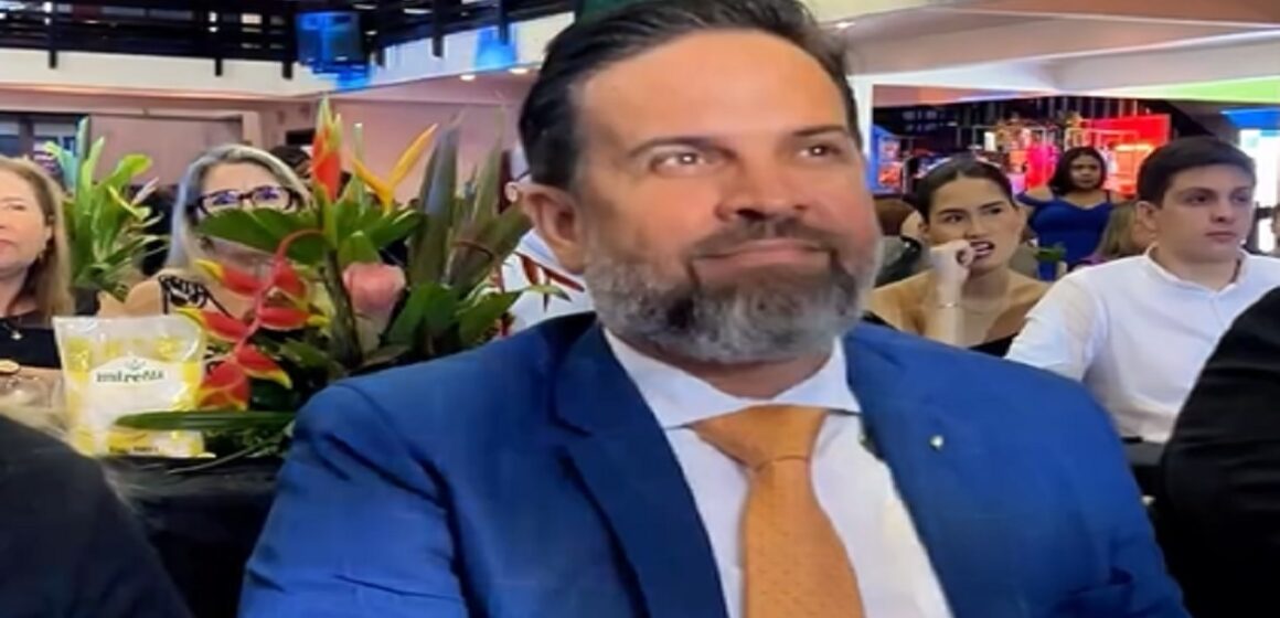rub Rubens Magno recebe homenagem do Sindipan Pará