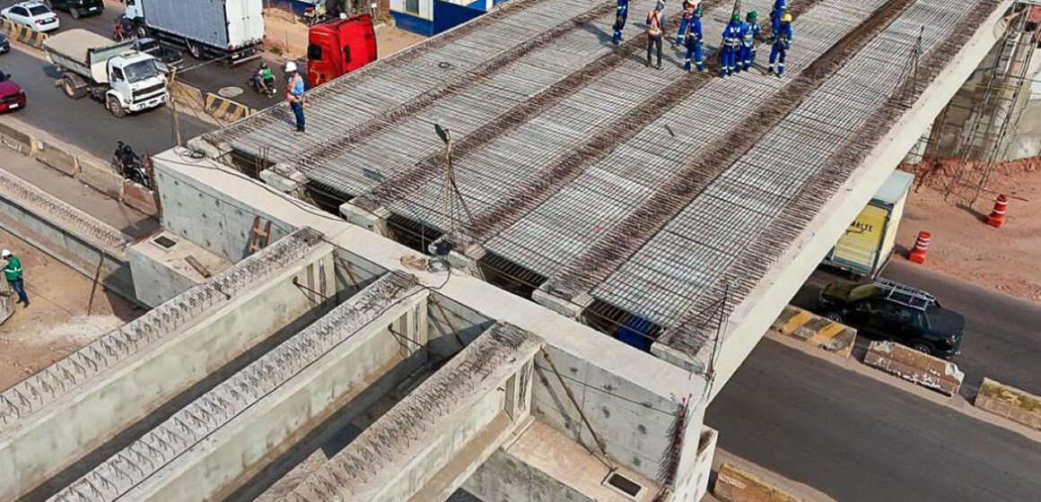 Viaduto da Alça Viária conclui elevação das vigas na BR-316