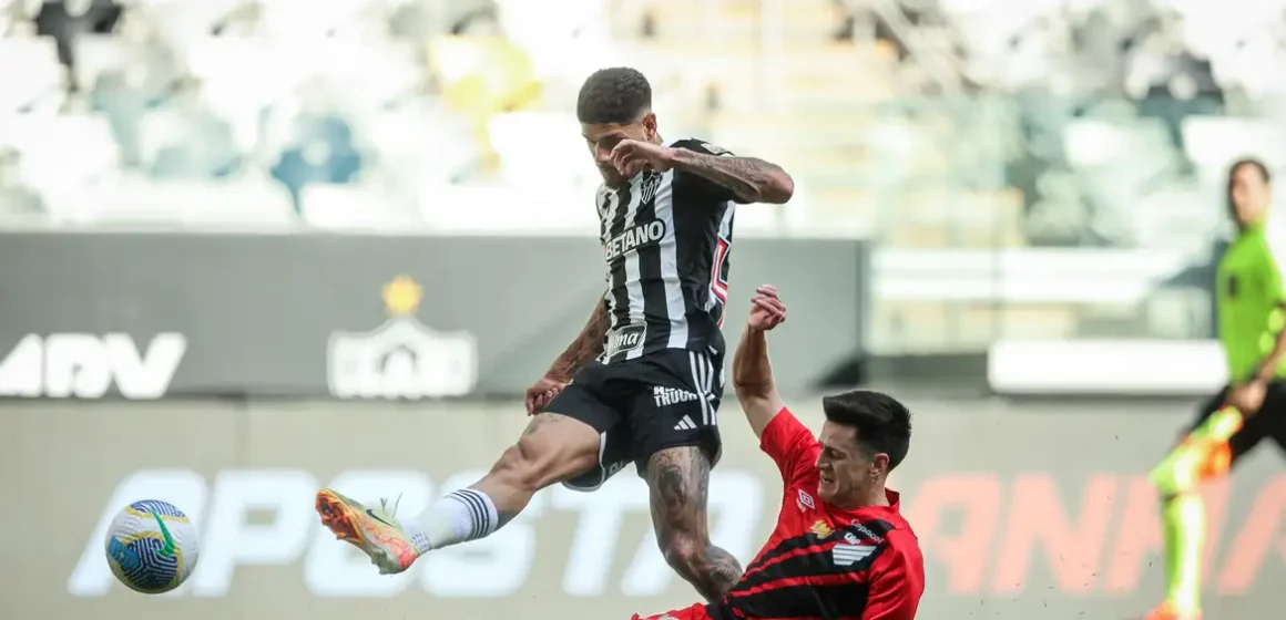 Athletico-PR perde e cai para a Série B do Brasileiro