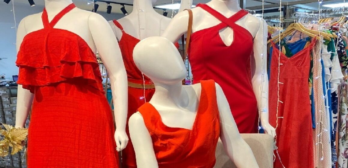 Compre sua roupa de Natal na Eletromóveis Magazine