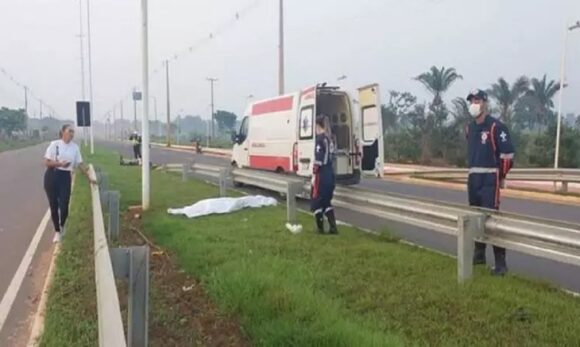 Em Canaã dos Carajás, homem morre ao colidir contra poste