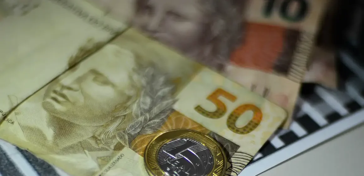 Em 2024 o Real desvalorizou 21,5%, sendo a pior valorização do mundo