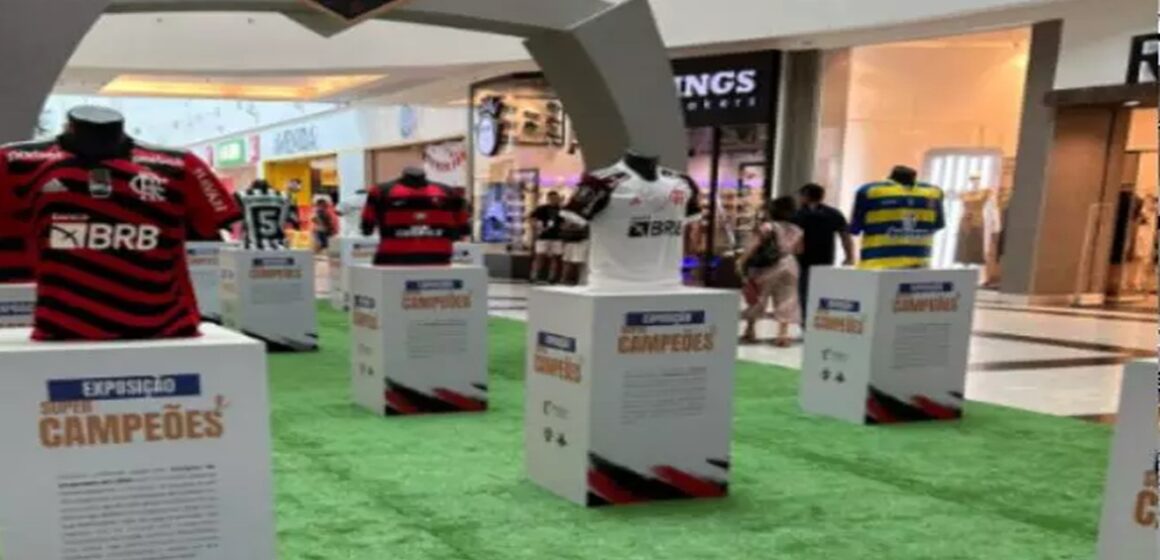 Exposic-o-de-camisas Belém recebe exposição “Super Campeões” com camisas de Flamengo e Botafogo