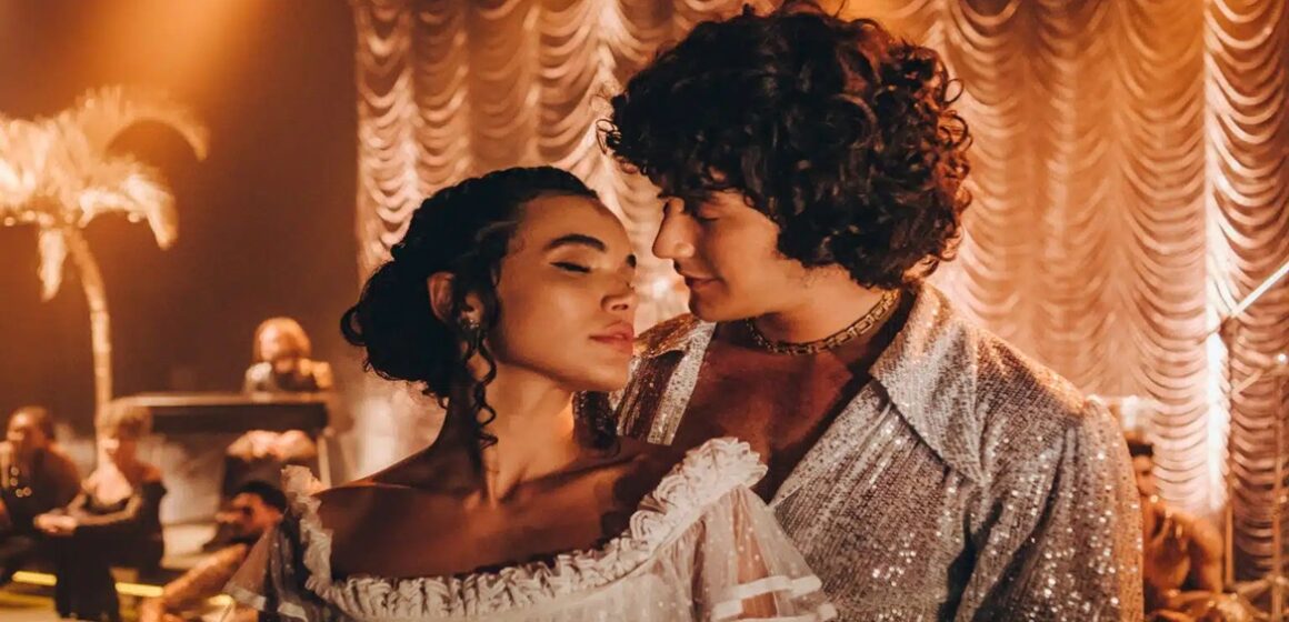 GIOVANA-CORDEIRO-E-FILIPE-BRAGANCA-2-1-1536x1025 Filme “Meu sangue ferve por você” narra história de paixão de Sydney Magal