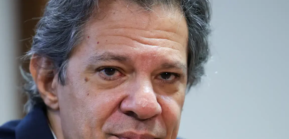Governo pretende manter isenção para até dois mínimos no IR em 2025