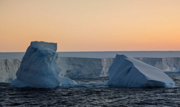 Catástrofe natural pode ser causada por maior iceberg do mundo