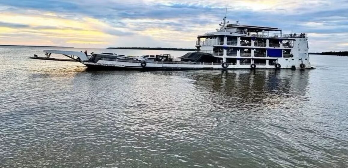 Piratas atacam balsa que seguia do Amapá para o Pará