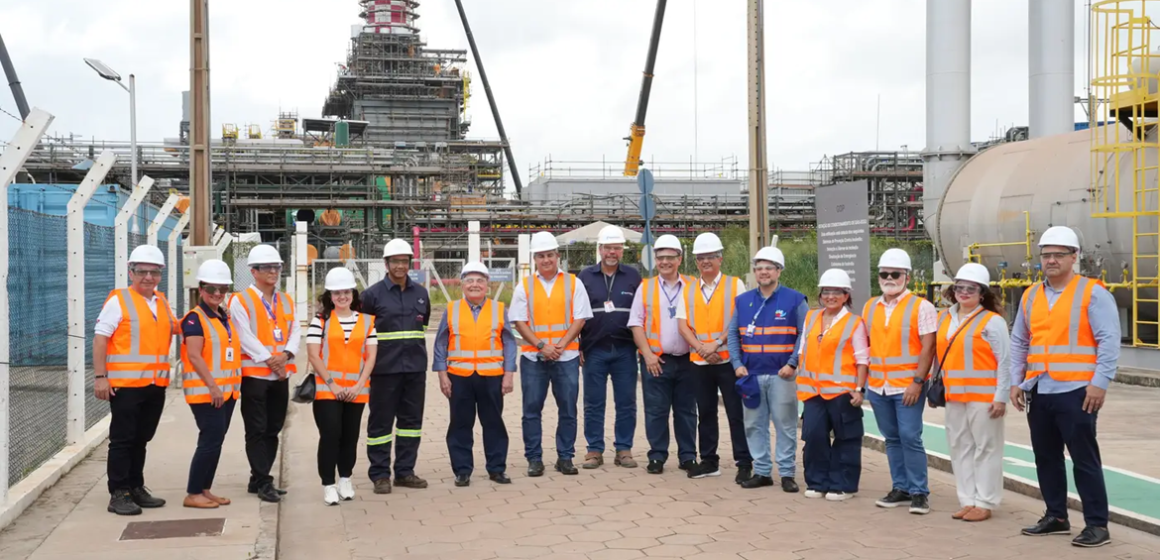 Gás Natural: comitiva da Arcon visita parque energético de Barcarena e conhece obras