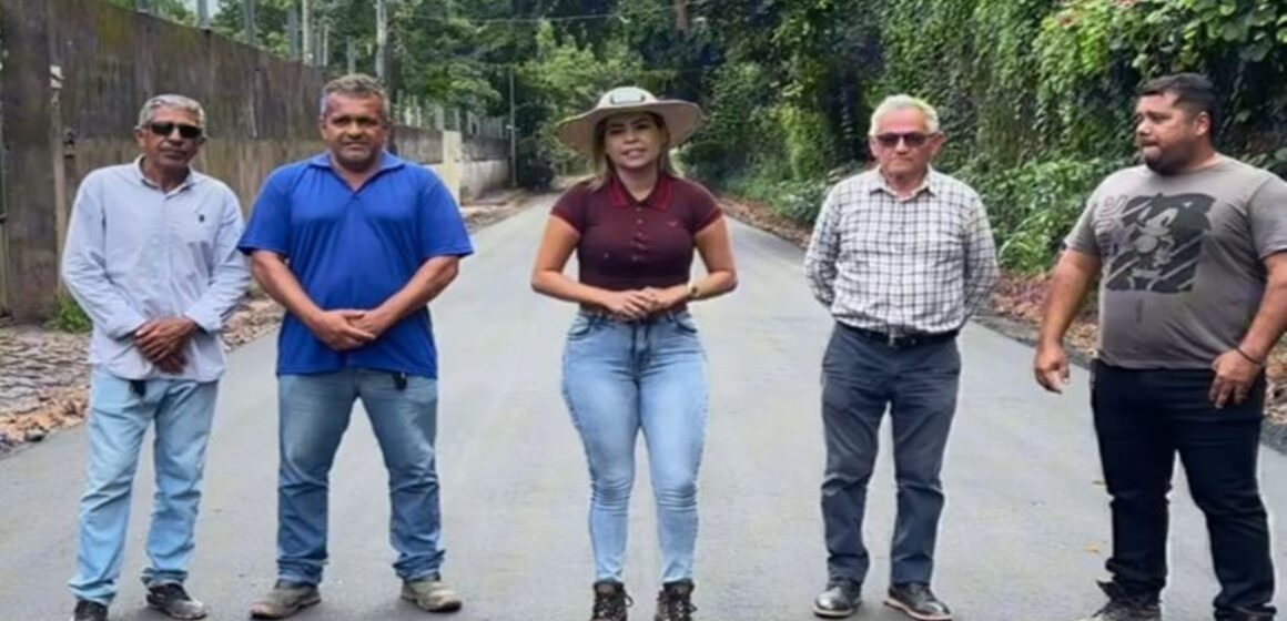 Prefeita Patrícia fiscaliza obra de pavimentação em Marituba