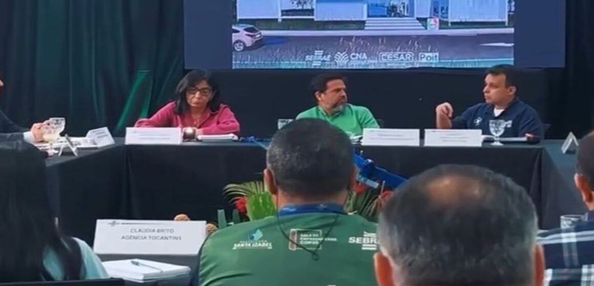 Rubens Magno em reunião com a SECOP