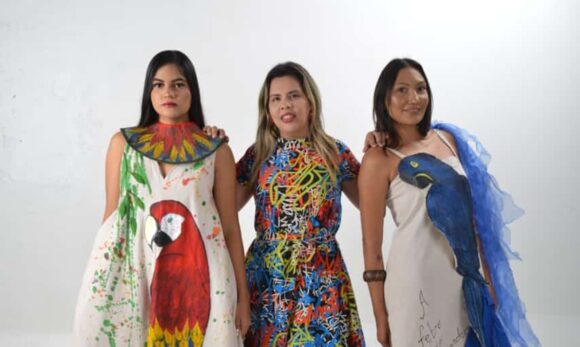 Tendências de moda para o carnaval 2025: sustentabilidade, cores chamativas e muito estilo na folia