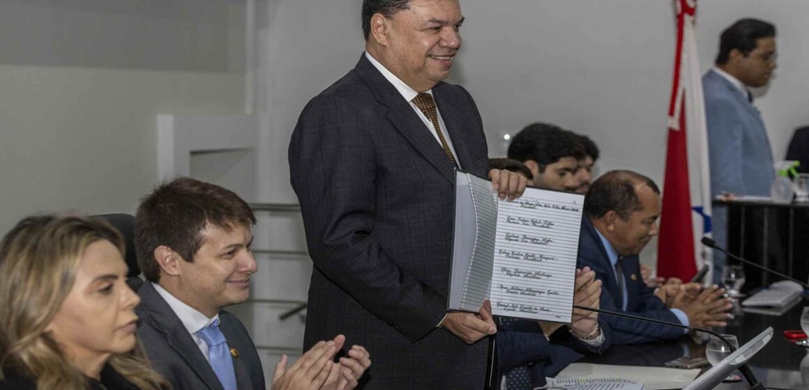 Assembleia Legislativa do Pará realiza cerimônia de posse da Mesa Diretora escolhida para o período de 2025 a 2027
