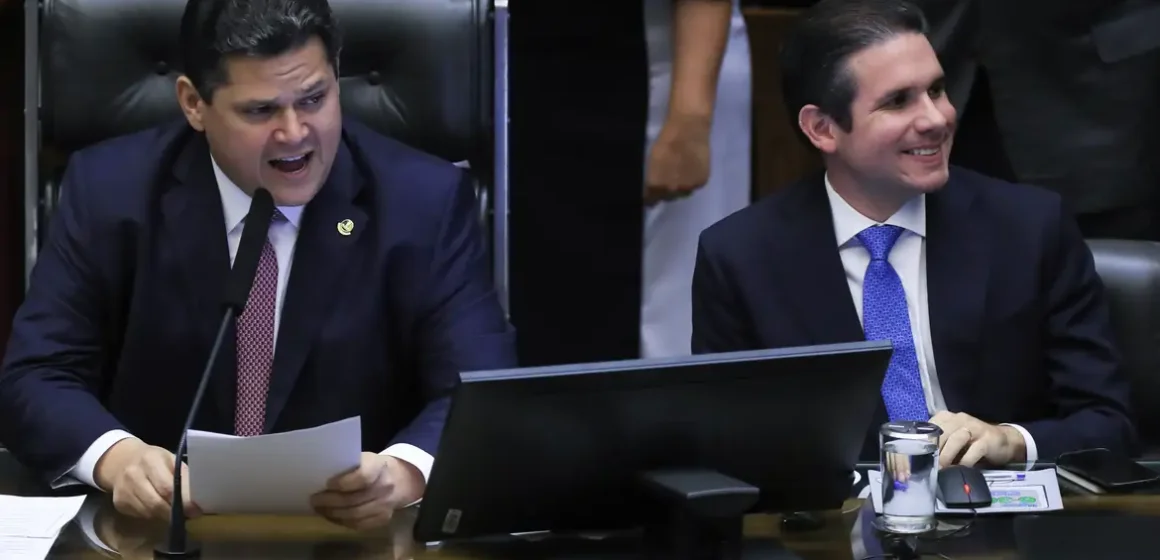Alcolumbre: decisões do STF devem ser respeitadas, mas sem cerceamento