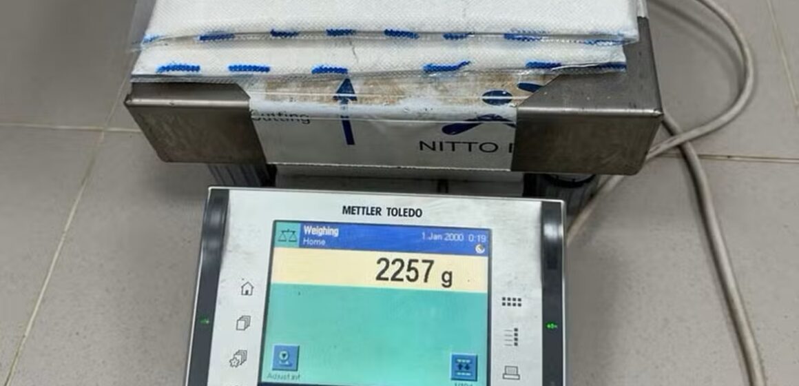 Polícia Federal prende mulher no aeroporto de Belém tentando ir para França com mais de 2 KG de cocaína