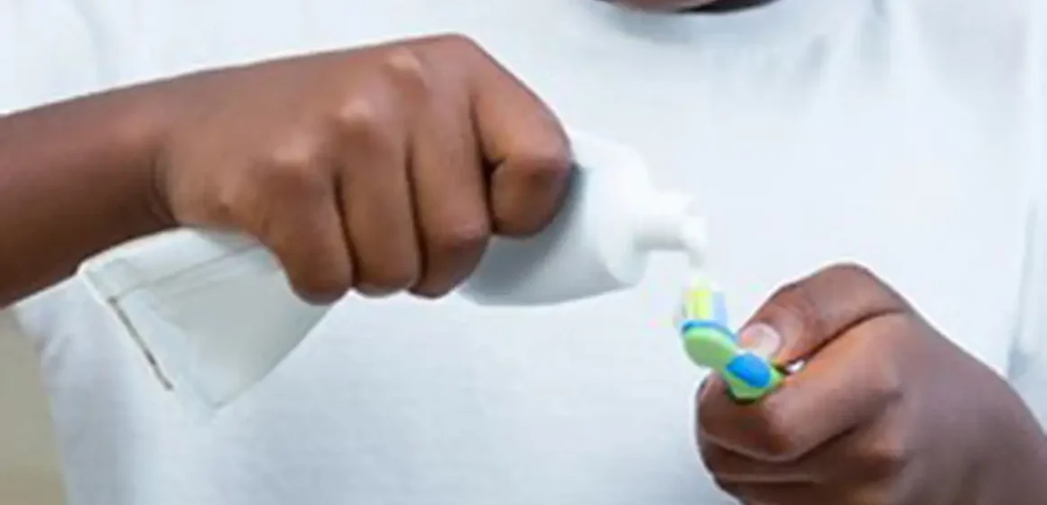 Anvisa suspende interdição de venda de creme dental da Colgate