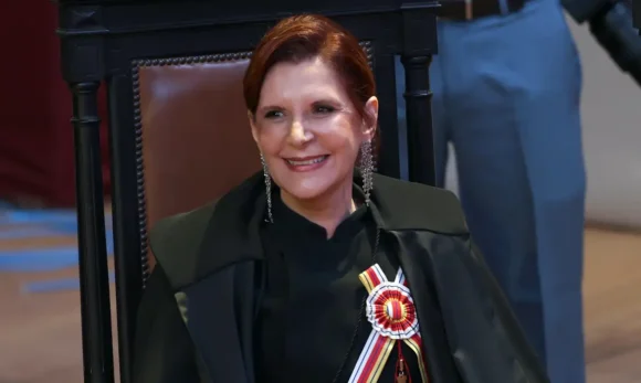 “Sou feminista e me orgulho de ser mulher”, diz nova presidente do STM
