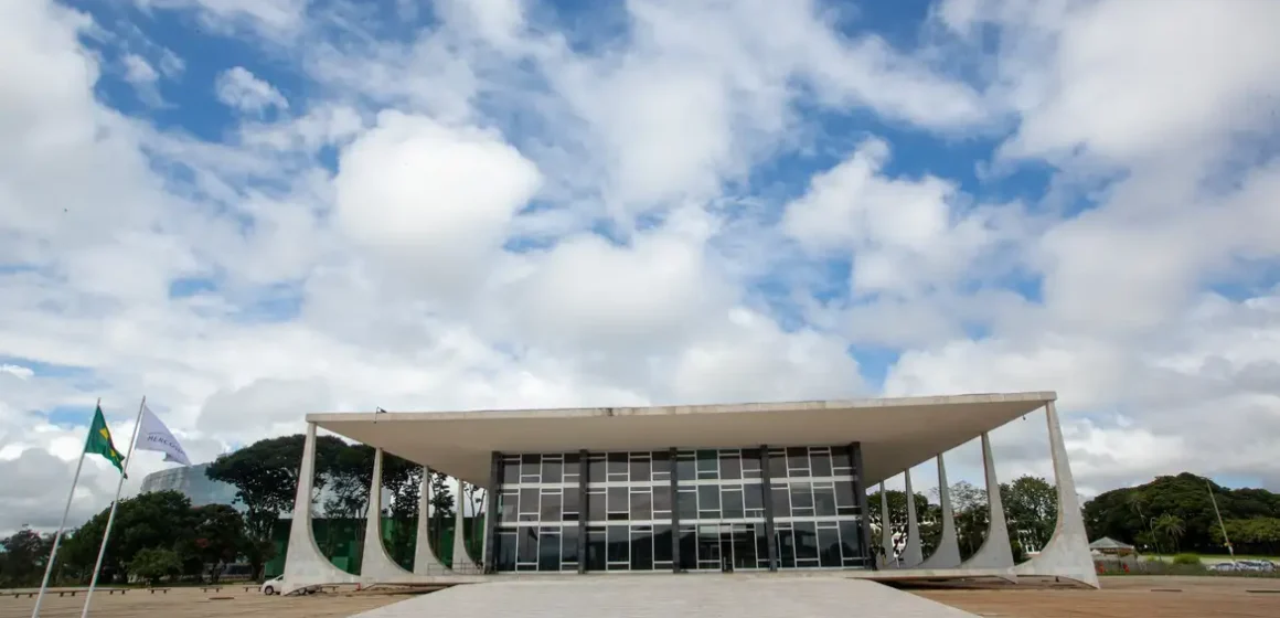 STF confirma Moraes, Dino e Zanin em julgamento de Bolsonaro