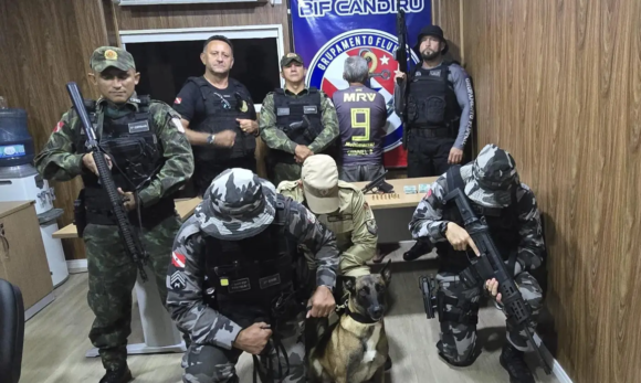 Fiscalização da Base ‘Candiru’ prende uma pessoa em flagrante por porte ilegal de arma de fogo