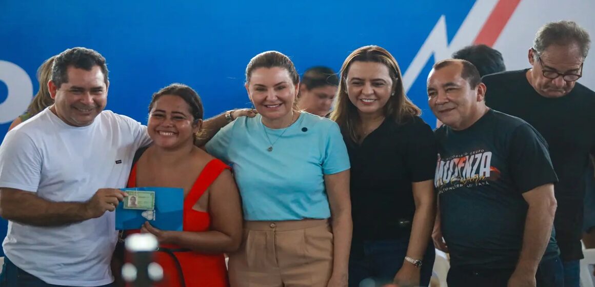 Cinquenta carteiras de habilitação gratuitas são entregues em Tomé-Açu