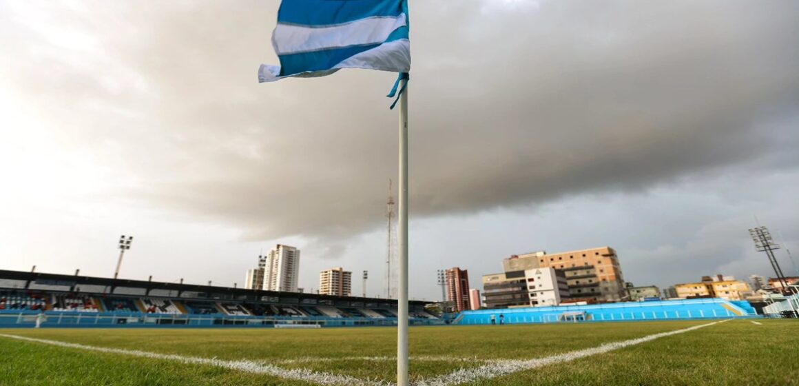 Paysandu dá início à substituição do gramado da Curuzu com foco na disputa da Série B do Brasileirão