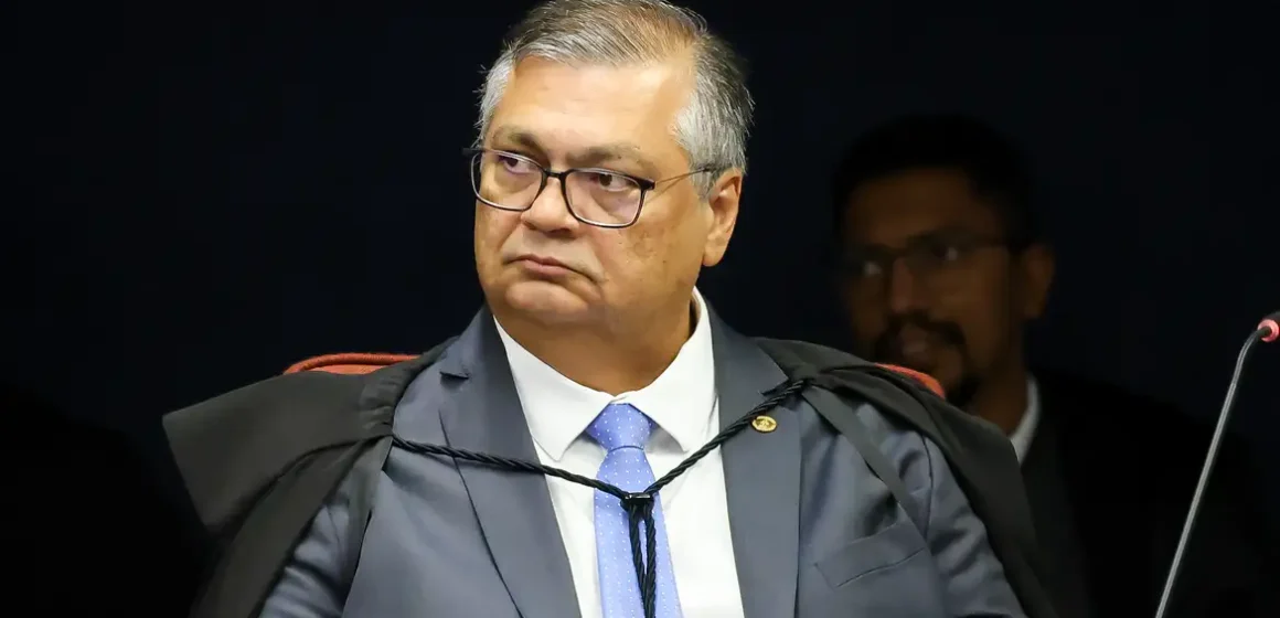 Ministro Flávio Dino veta uso do termo polícias municipais